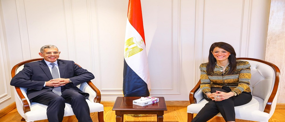 المشاط: تعزيز الاستفادة من منظومة الأقمار الصناعية في متابعة تنفيذ مشروعات الخطة الاستثمارية